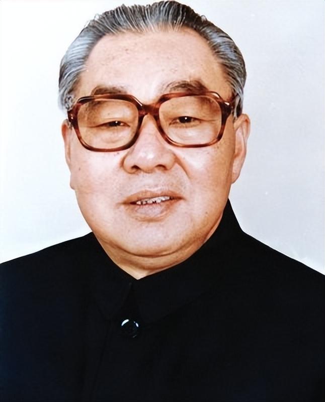 原黑龙江省委书记岳岐峰