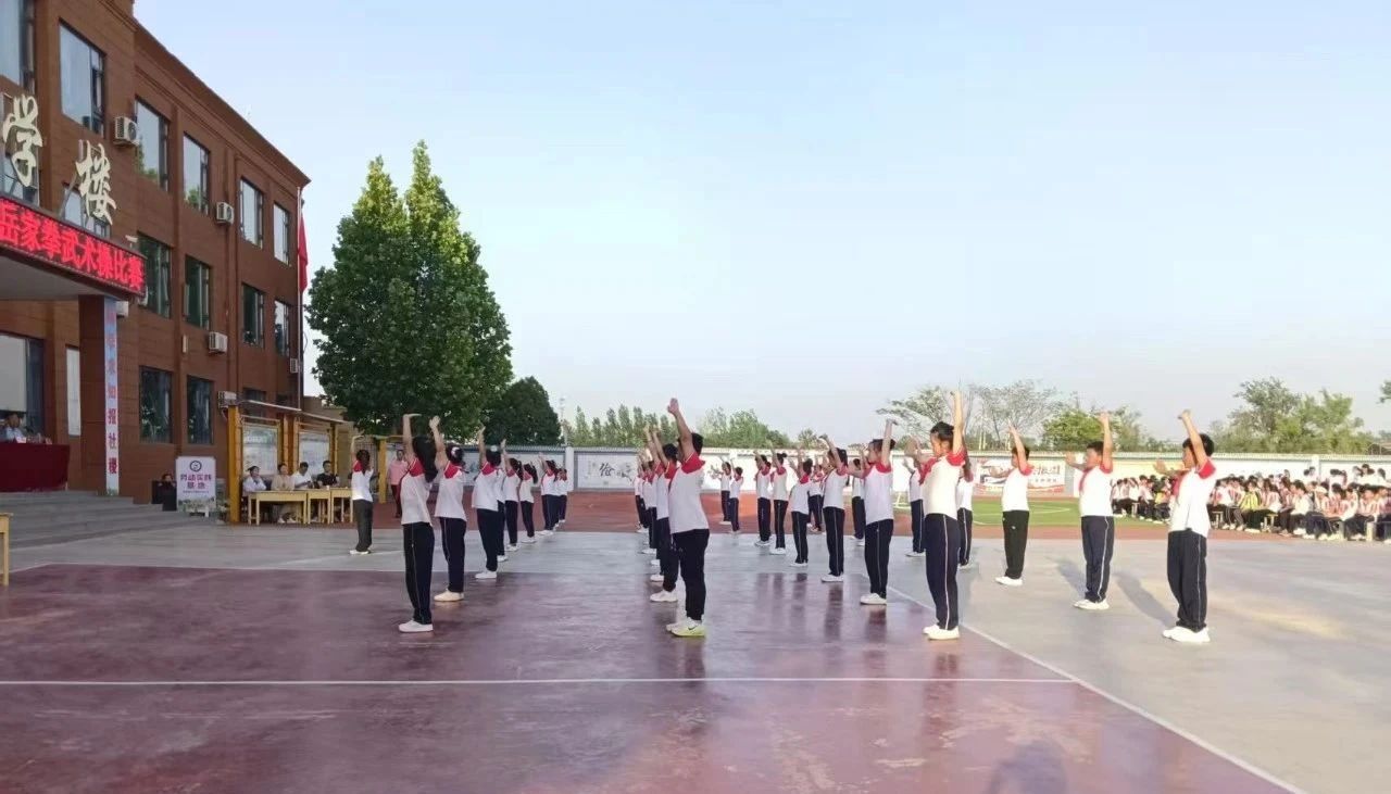 嘉祥县孟姑集镇岳楼小学：岳家拳法彰风采，特色教育润童心